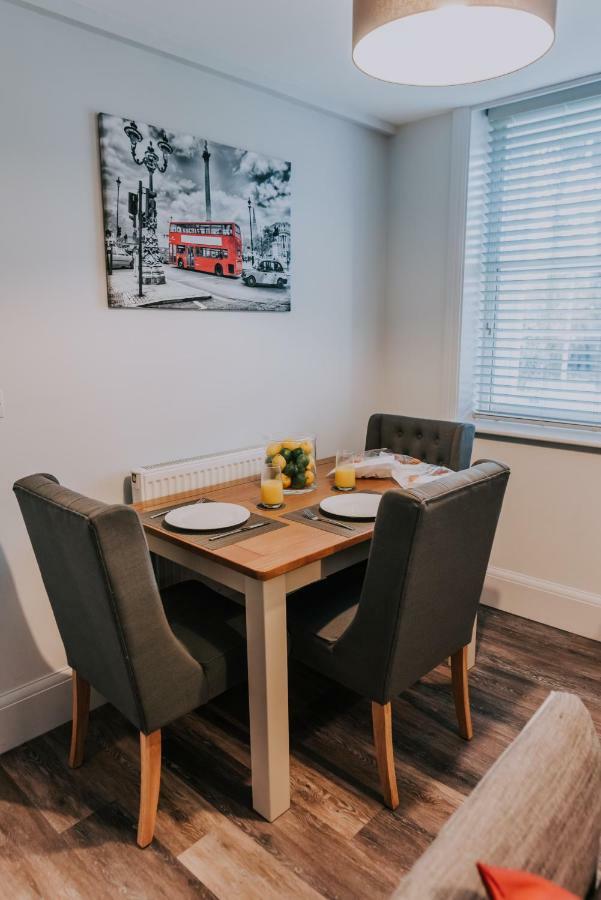 Cavendish House With Secure, Allocated Parking, 2 Mins Walk From Windsor Castle Cameră foto